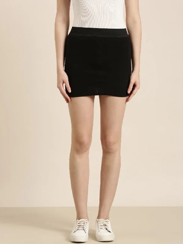 Women Black Solid Straight Skirt