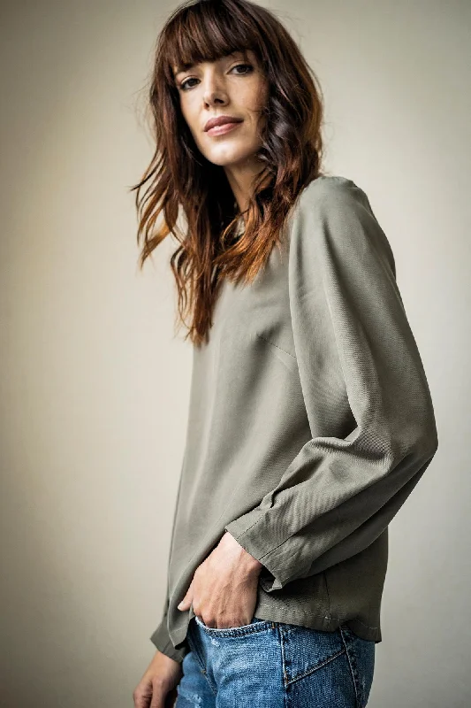 Fibre Mood Bonnie Top Dapper Women's Bow - adorned