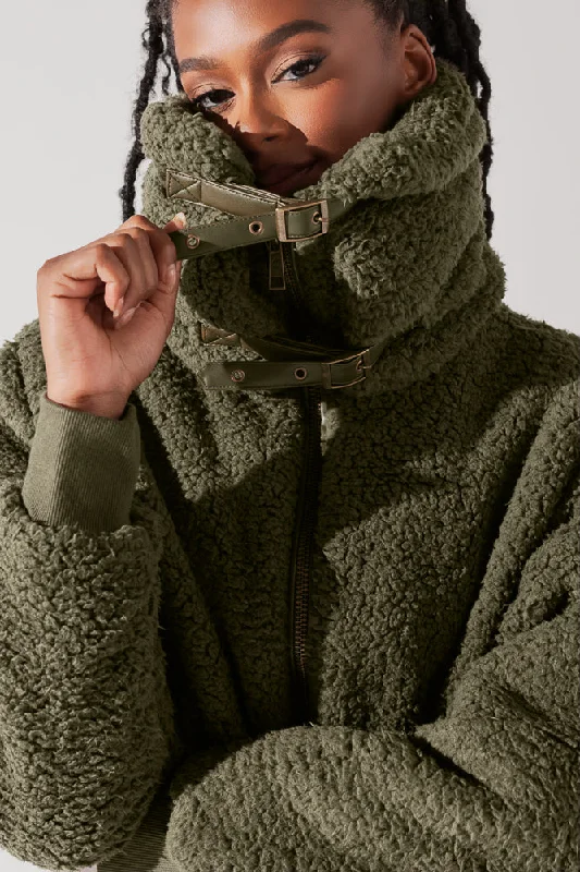 The Kinsley Bomber Jacket in Faux Sherpa - Olive Cashmere