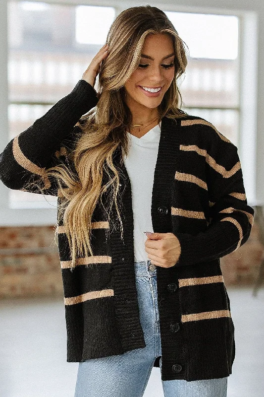 Jaxon Loose Buttoned Cardigan | S-XL British Gentlewoman Style