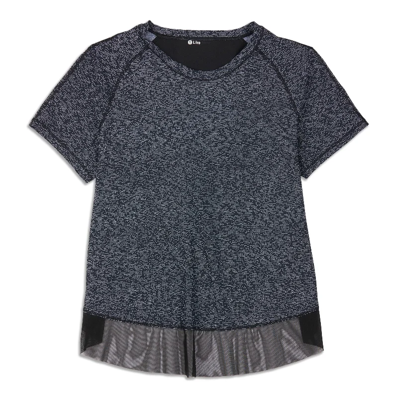 Quick Pace Short Sleeve Shirt - Resale Minimalist Women's Casual