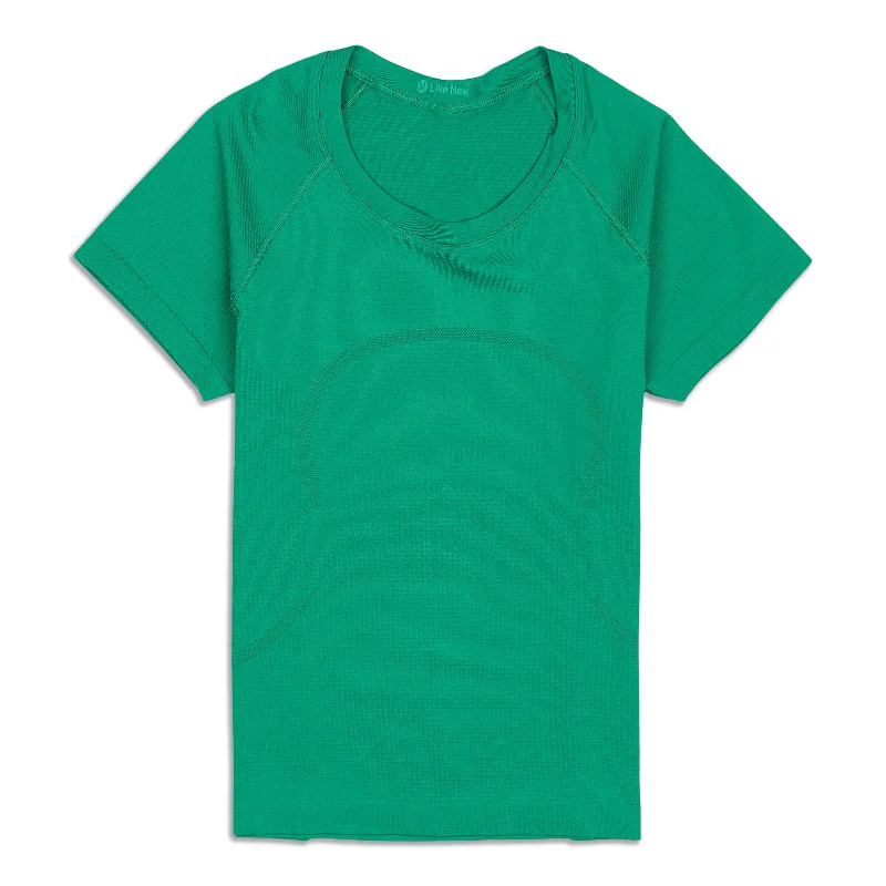 Swiftly Tech Short Sleeve Shirt 2.0 - Resale Feminine Women's Soft 