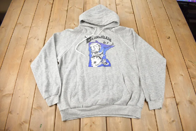 Vintage 1987 Beargrease Dog Sled Racing Graphic Hoodie Made In USA Refined Women's Classic 
