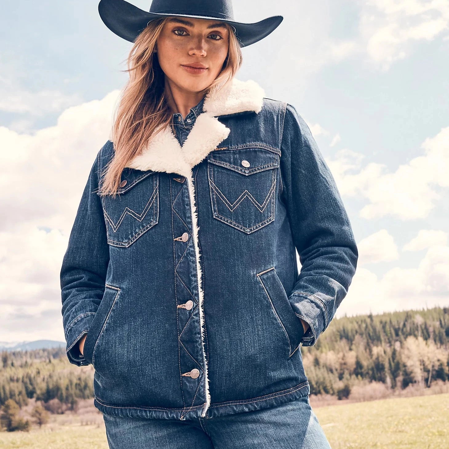Wrangler Women's Western Sherpa Lined Denim Wrange Coat in Dark Denim Casual Women's Loose - fitting Wrangler Women's Western Sherpa Lined Denim Wrange Coat in Dark Denim Casual Women's Loose - fitting