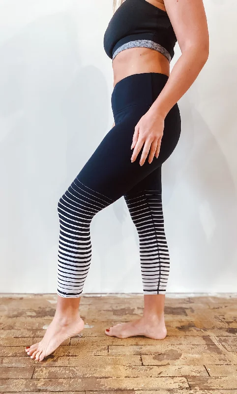 Walk It Off Highwaist Capri Leggings Country