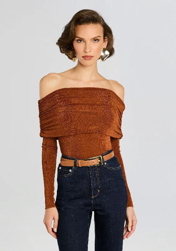 Nora Top Laid - back Women's Style